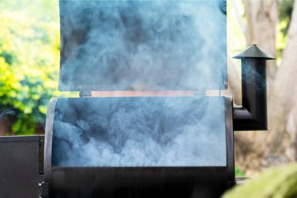 A meat smoker excels at its job thanks to the best wood for smoking.
